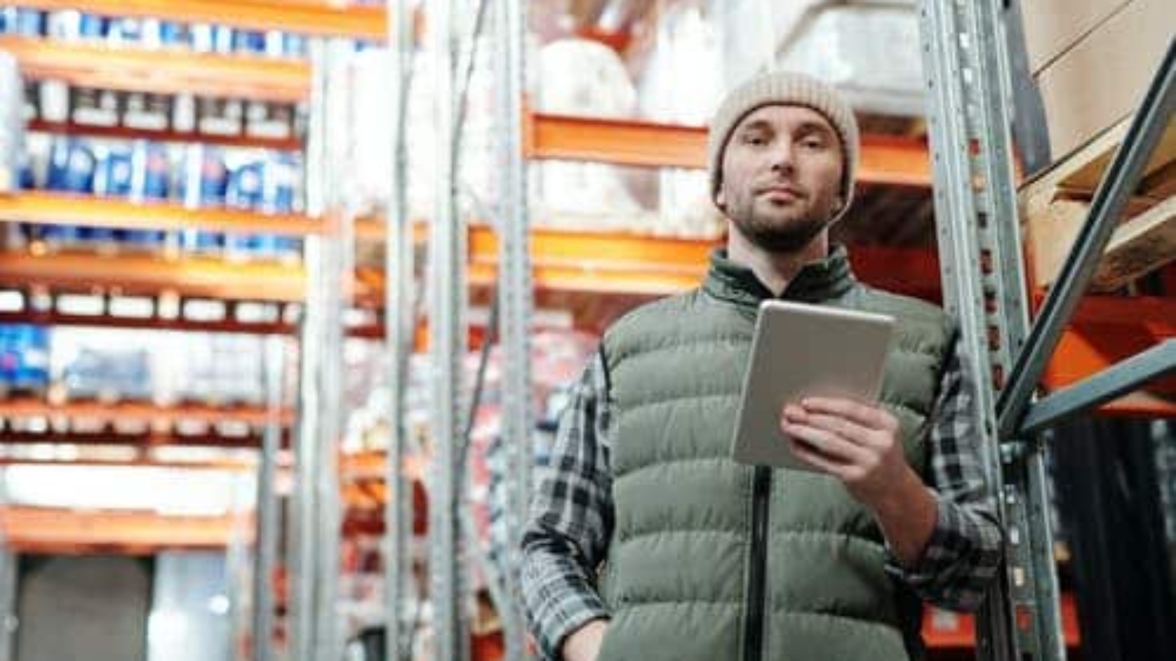 warehouse-manager-holding-tablet