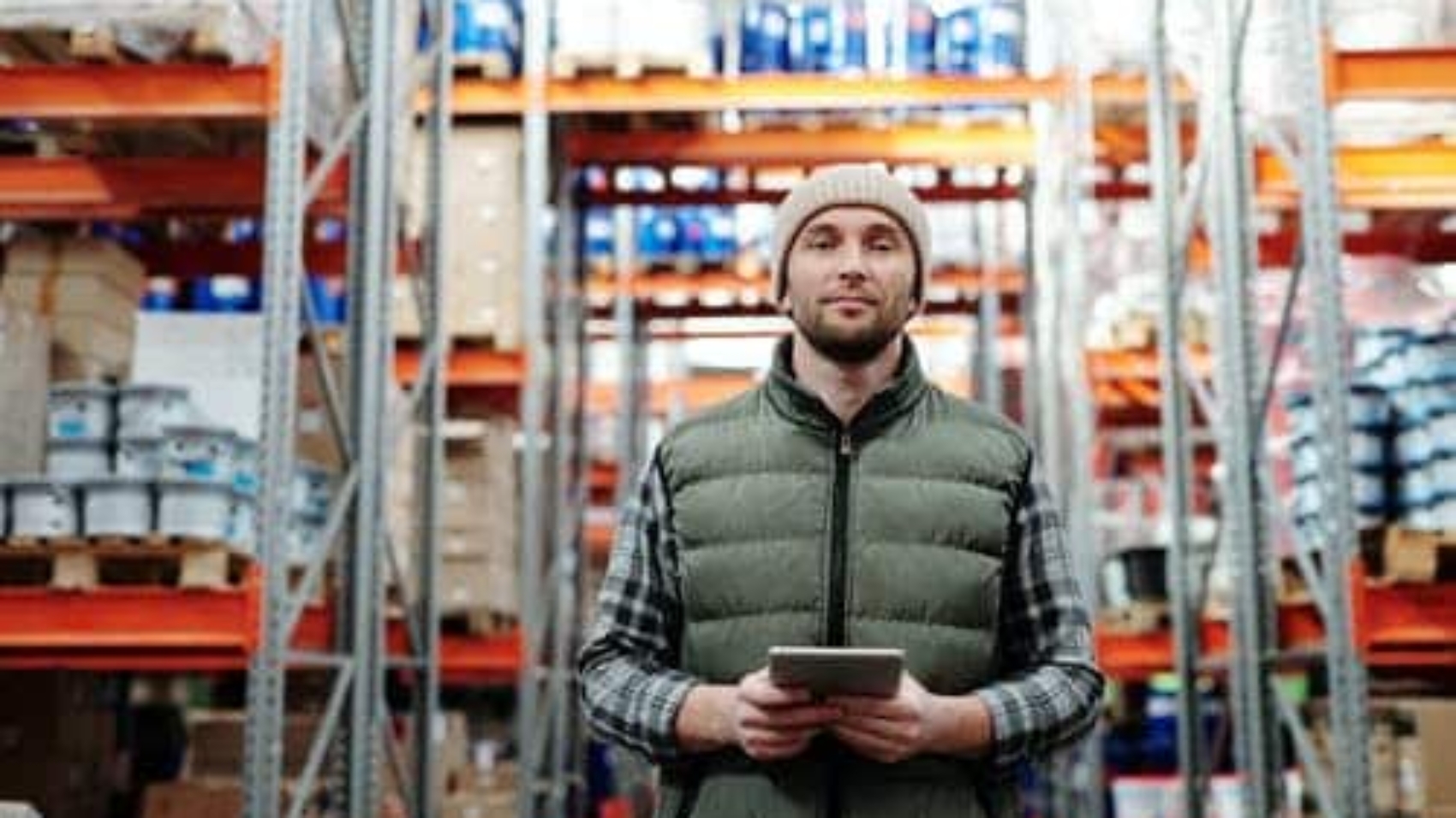 warehouse-manager-holding-tablet
