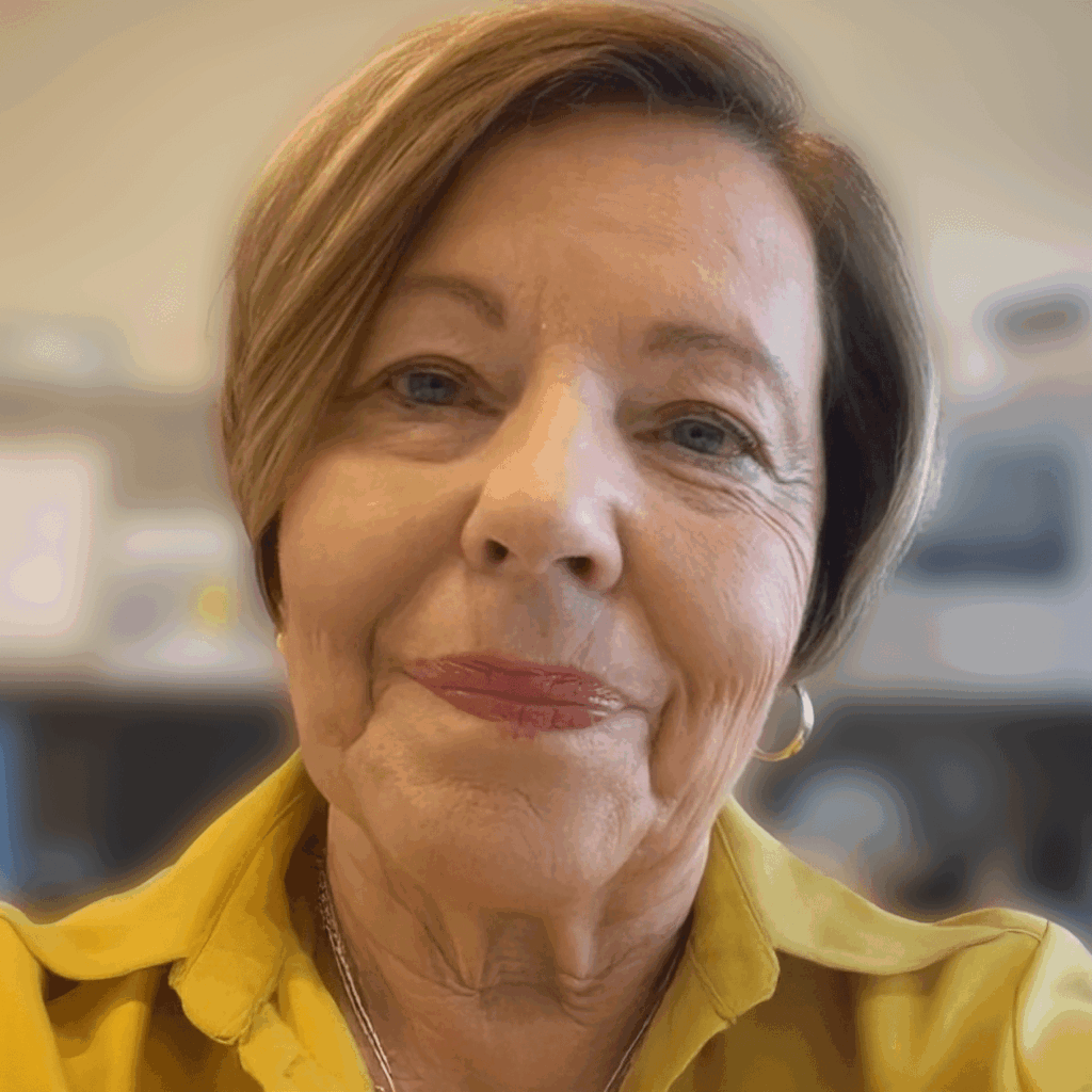 donna dame soft smiling portrait